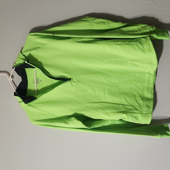 Green Nike Dri Fit Hoodie, fleece lined - Picture 6 of 6